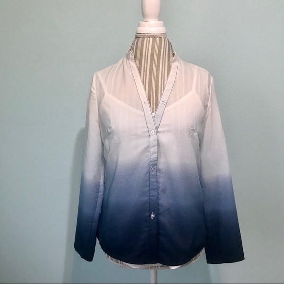 Beautiful Blue Ombré Top Size Medium - Picture 1 of 4